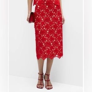 Oscar de la Renta NWT
Floral Guipure Lace Midi Pencil Skirt